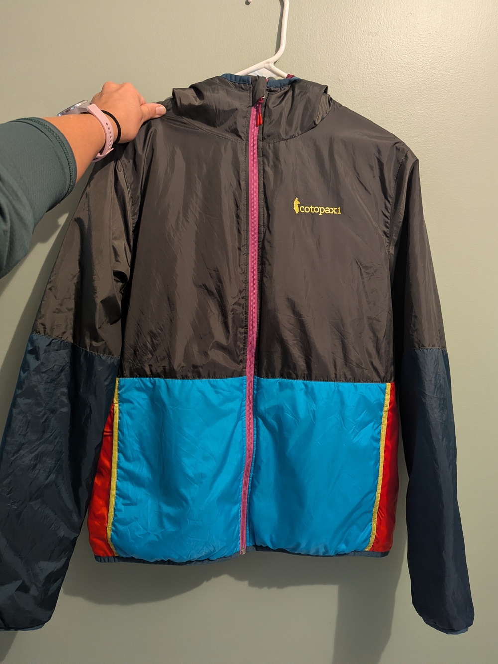 Cotopaxi Women's Medium Colorblock Reversible Hooded Jacket